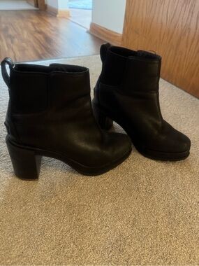 Sorel Black Leather Chunky Heel Ankle Booties